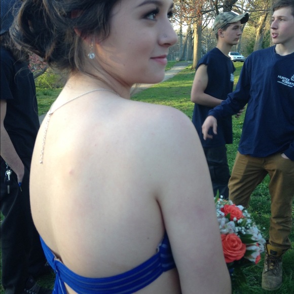Beautiful blue prom dress !!! - Picture 1 of 3